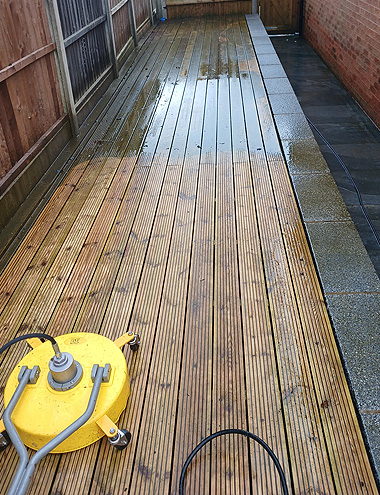 t MK Hydro Clean, we are specialists in fitting and maintaining Velux roof windows for homes and loft spaces across Oldham and Greater Manchester.